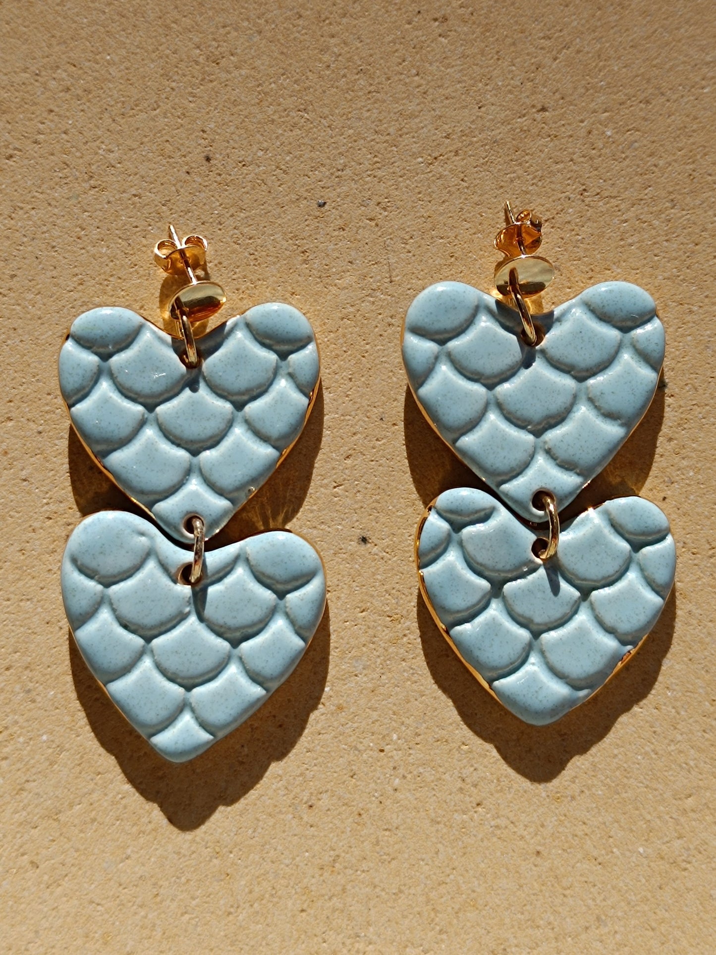 Aritos Doble Corazón de Sirena - Base Circular