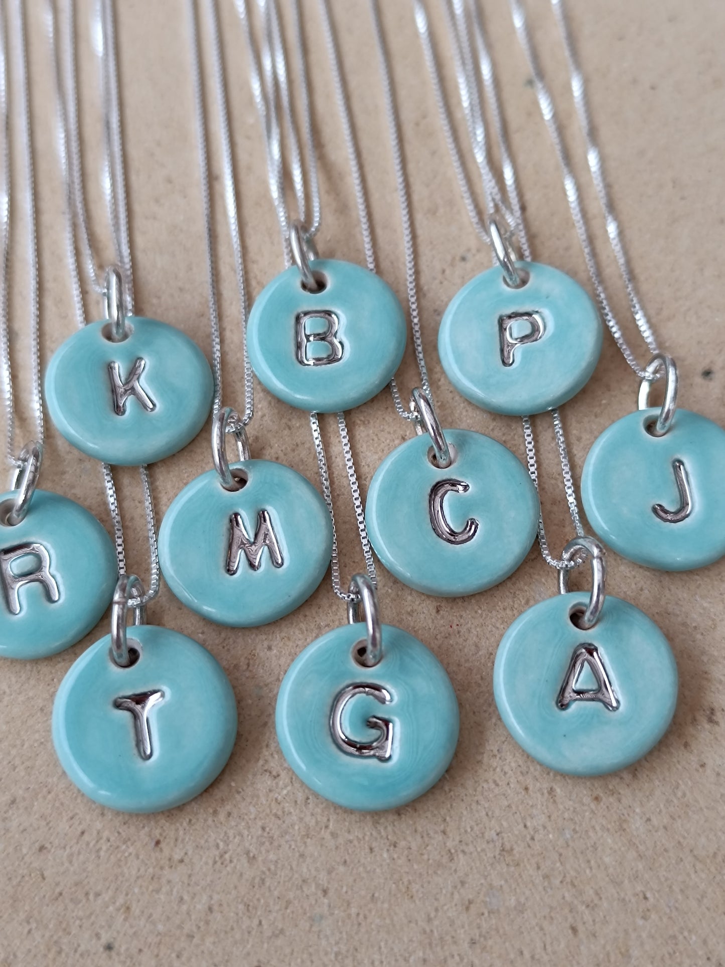 Iniciales mini con cadena - Plata