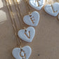 Dije corazón inicial con cadena